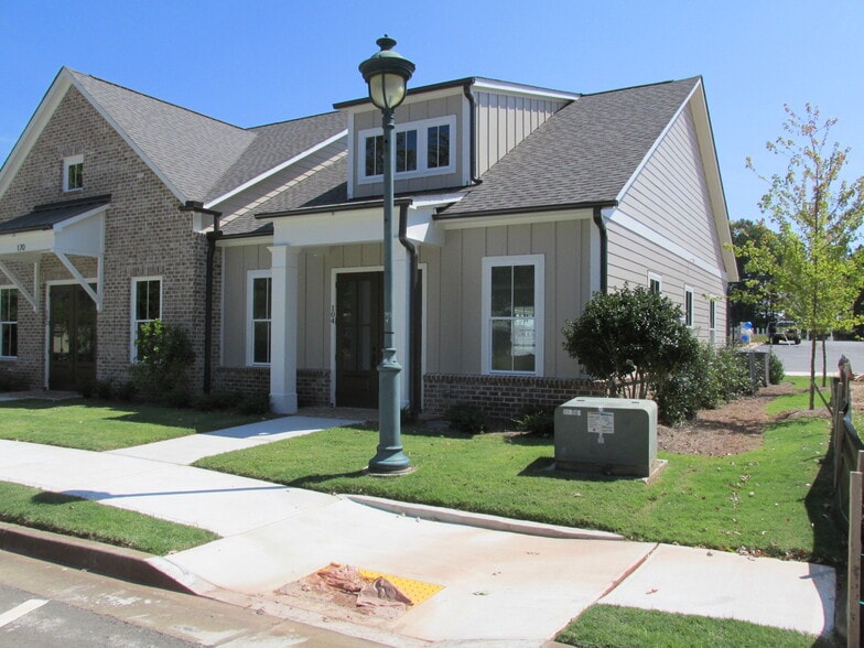 Primary Photo Of 170 River Green Ave, Canton General Retail For Lease
