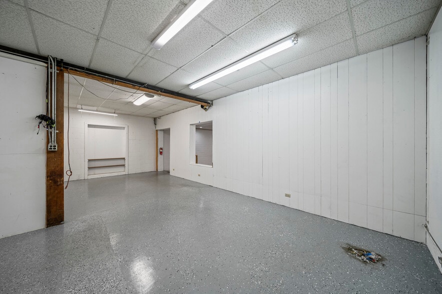 More Photos Of 4702 E 11th St, Tulsa Freestanding For Sale