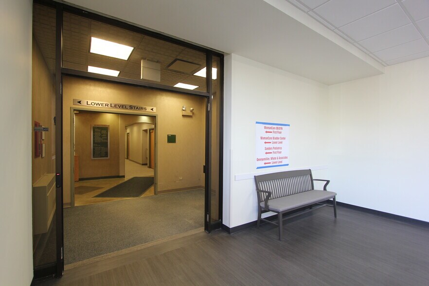 More Photos Of 1051 W Rand Rd, Arlington Heights Medical For Lease