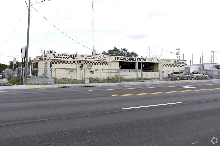More Photos Of 2223 Pembroke Rd, Hollywood Auto Dealership For Lease