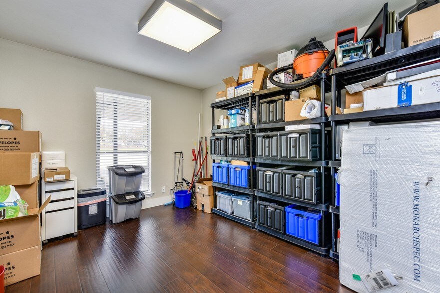 More Photos Of 2111 W Slaughter Ln, Austin Office For Sale