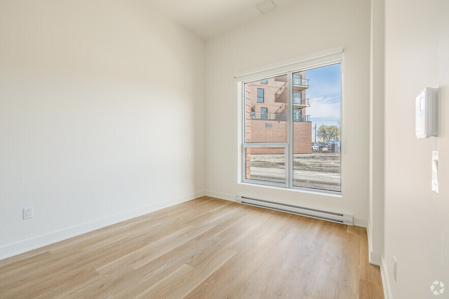 More Photos Of 5200 St De La Savane, Montréal Apartments For Lease