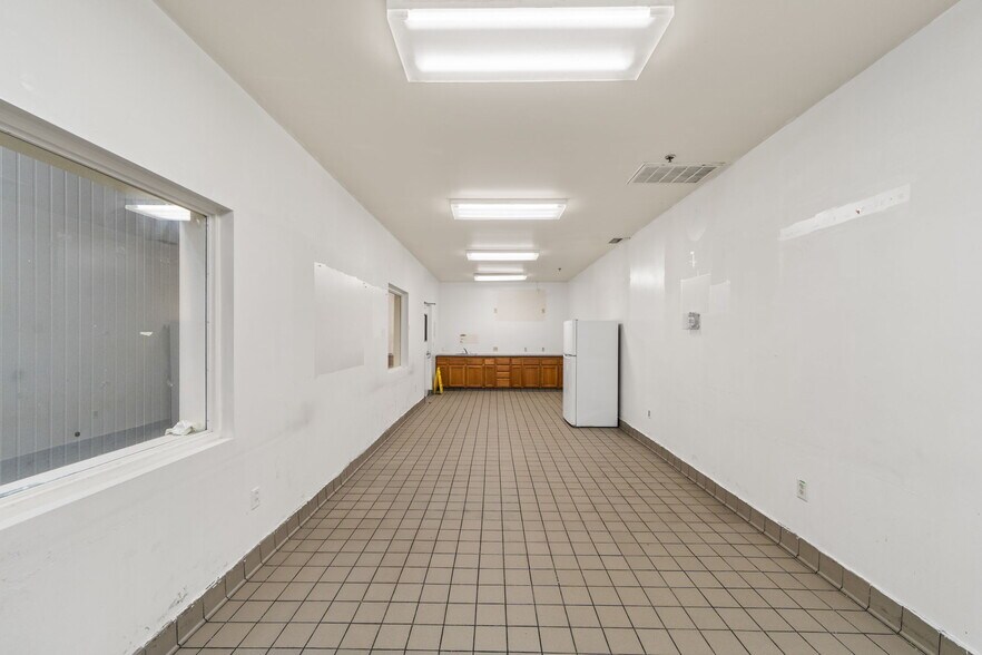 More Photos Of 751 Via Lata, Colton Manufacturing For Sale