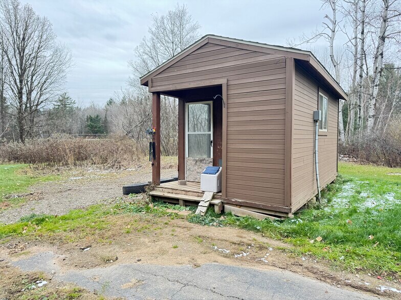 More Photos Of 2350 Highway 17 S, Rhinelander Veterinarian Kennel For Sale