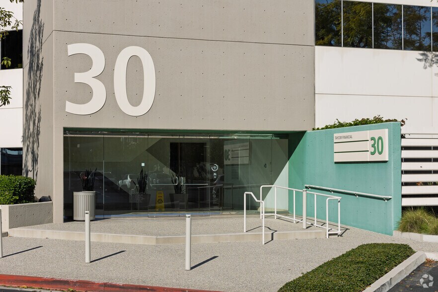More Photos Of 30 Executive Park, Irvine Office For Lease