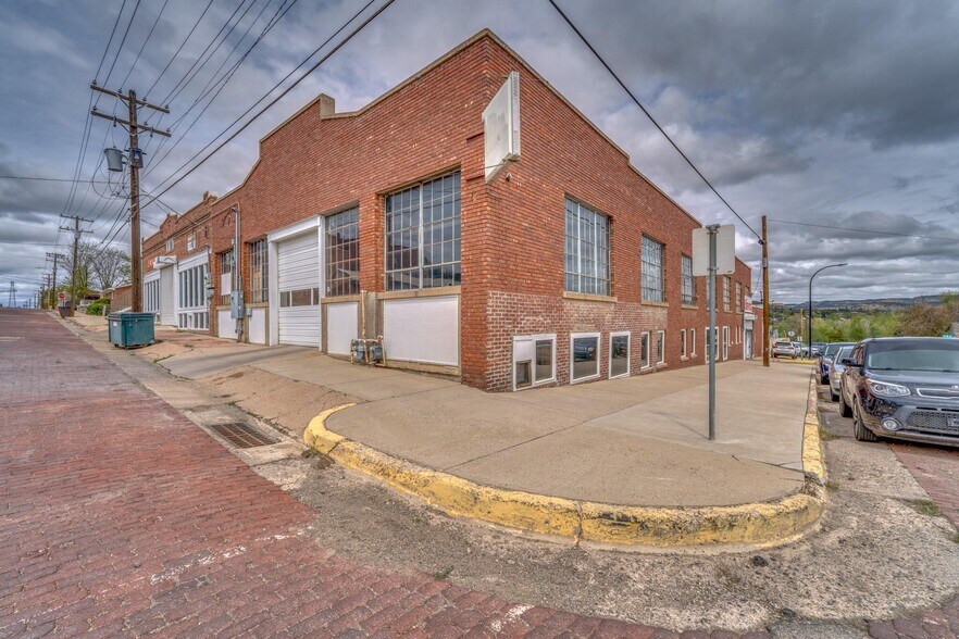 More Photos Of 422-426 E Main St, Trinidad Auto Dealership For Sale