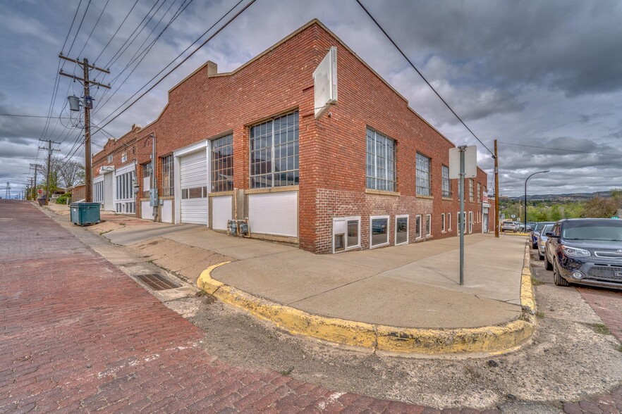 More Photos Of 426 E Main St, Trinidad Auto Dealership For Sale