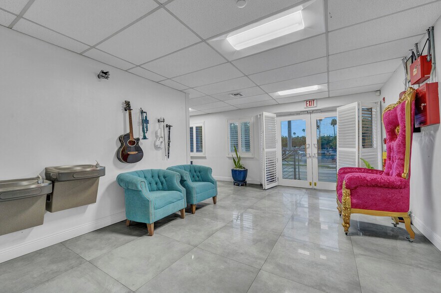 More Photos Of 5465 NW 36th St, Miami Springs Office For Lease