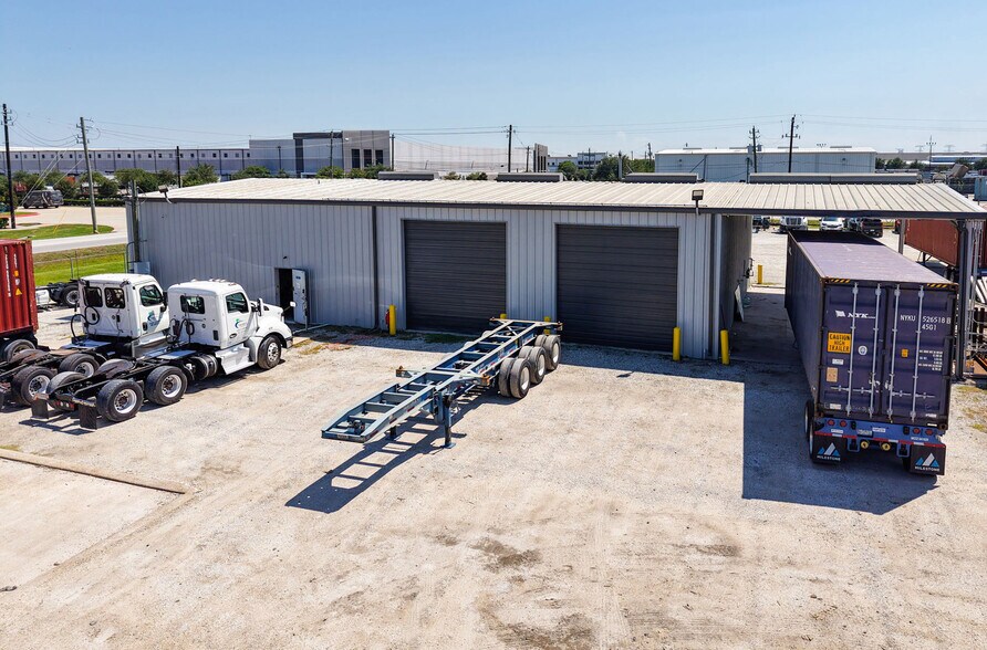 More Photos Of 1300 S 16th St, La Porte Manufacturing For Lease