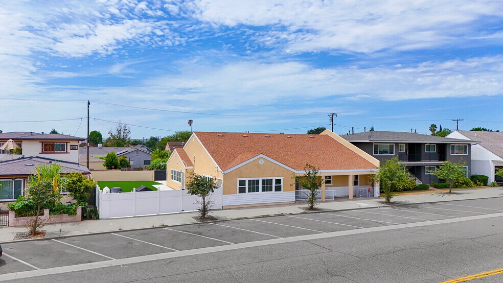 More Photos Of 208 W Fairview Ave, San Gabriel Schools For Sale