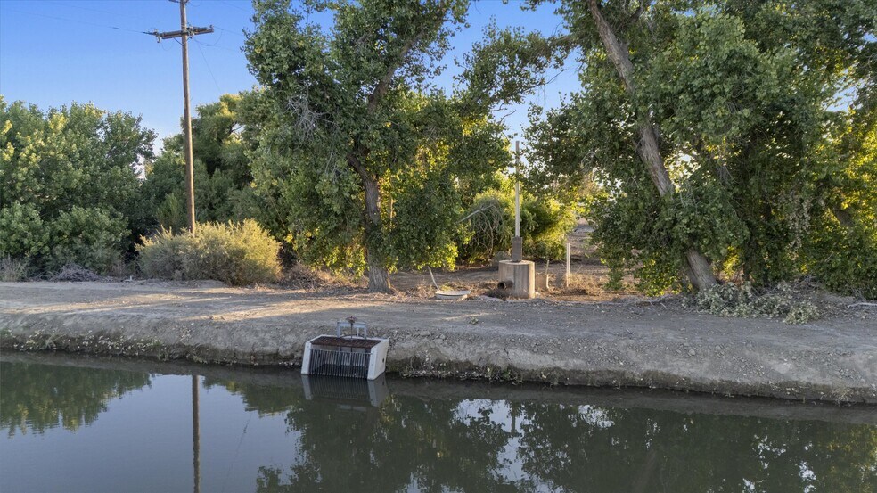 More Photos Of 8661 Herring Rd, Bakersfield Land For Sale