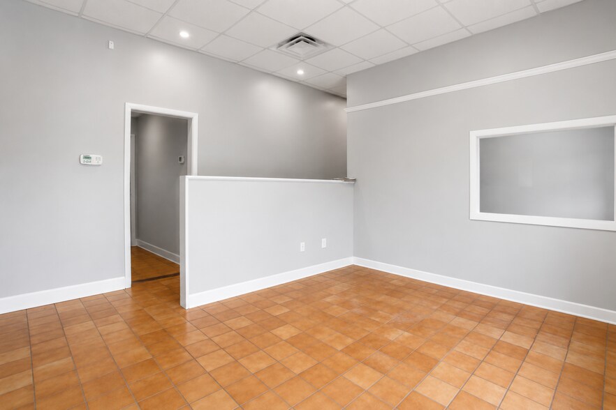 More Photos Of 1840 River Oaks Rd, Jacksonville Warehouse For Sale