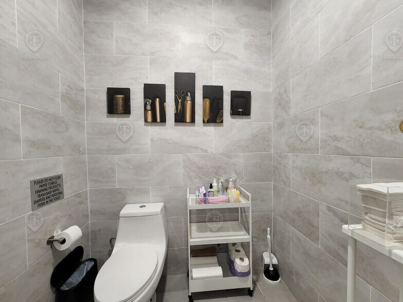 More Photos Of 970 Rogers Ave, Brooklyn Flex For Lease