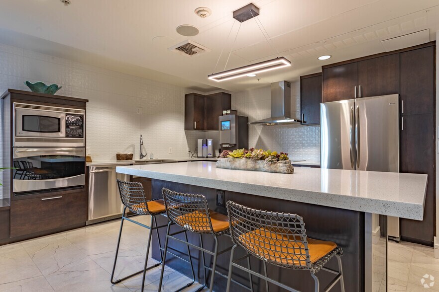 More Photos Of 7650 SE 27th St, Mercer Island Apartments For Lease