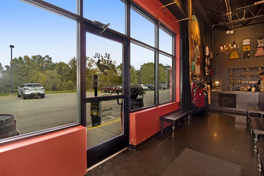 More Photos Of 375 E North St, Chelsea General Retail For Sale
