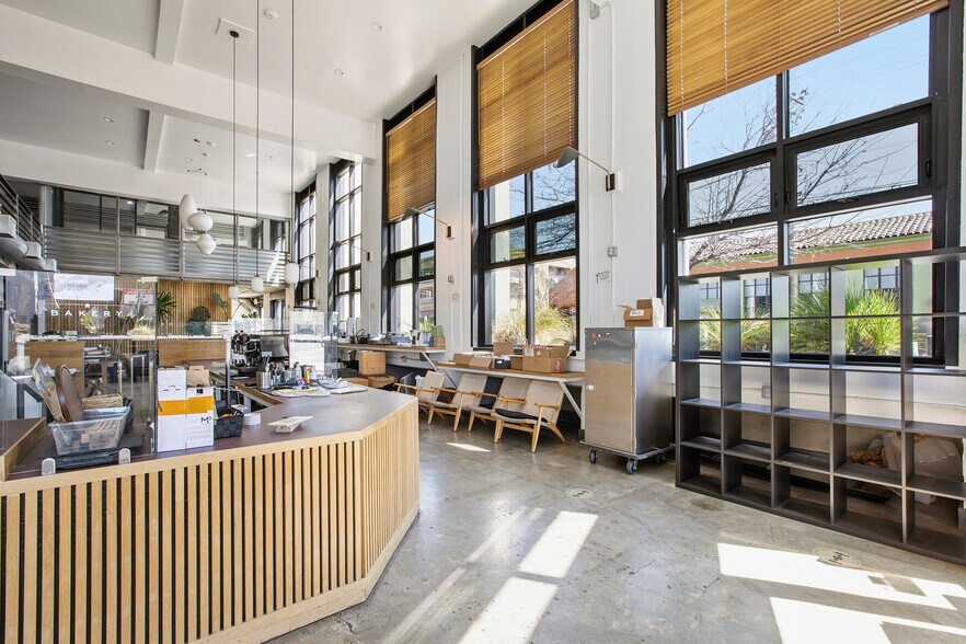 More Photos Of 3136 International Blvd, Oakland Office For Lease