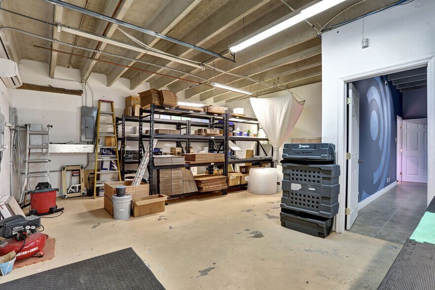 More Photos Of 3496 NE 12th Ter, Oakland Park Warehouse For Sale