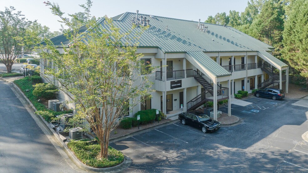 More Photos Of 1380 Milstead Ave NE, Conyers Medical For Lease