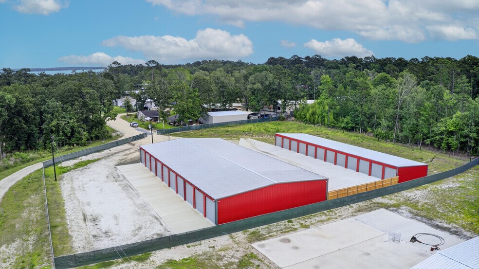 More Photos Of 277 Moses St, Zavalla Self Storage For Sale