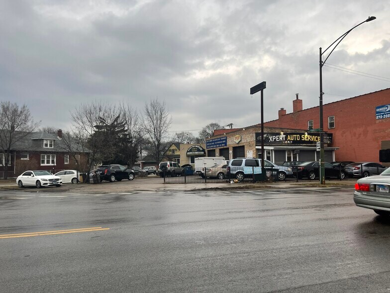 More Photos Of 4185 N Elston Ave, Chicago Auto Repair For Lease