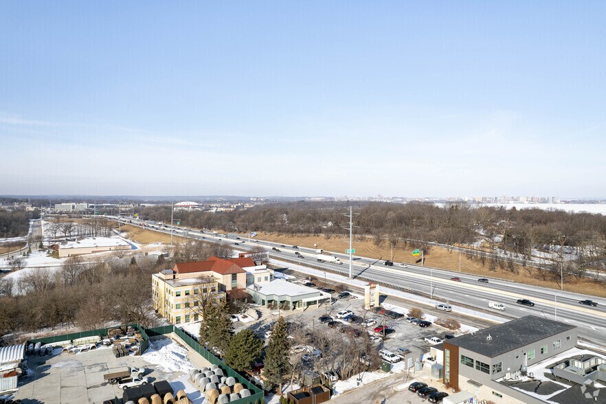 More Photos Of 2800 Royal Ave, Madison Office For Lease