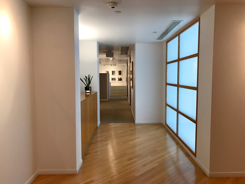 More Photos Of 2100 Ponce De Leon Blvd, Coral Gables Office For Lease