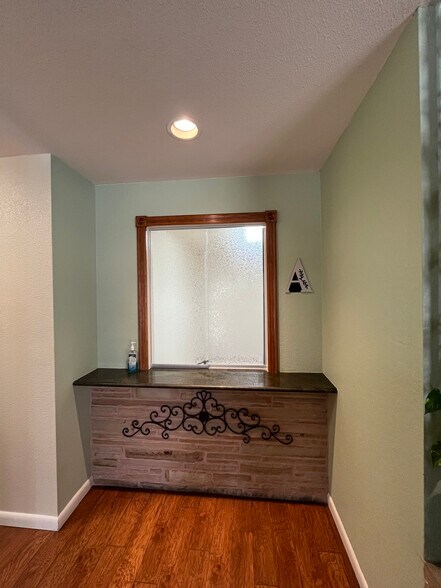 More Photos Of 1260 River Acres Dr, New Braunfels Medical For Lease