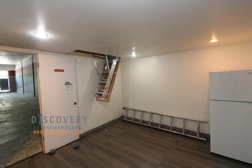 More Photos Of 1918-1920 Park Blvd, Oakland Storefront For Lease