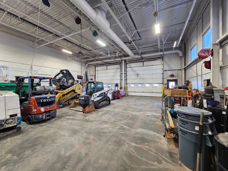 More Photos Of 105 McLaughlin Rd, Rochester Warehouse For Lease