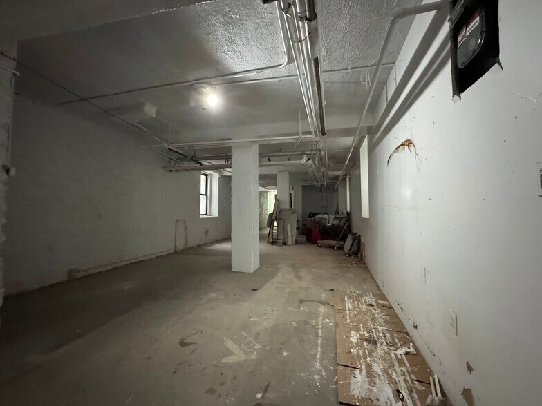More Photos Of 860 Riverside Dr, New York Apartments For Lease