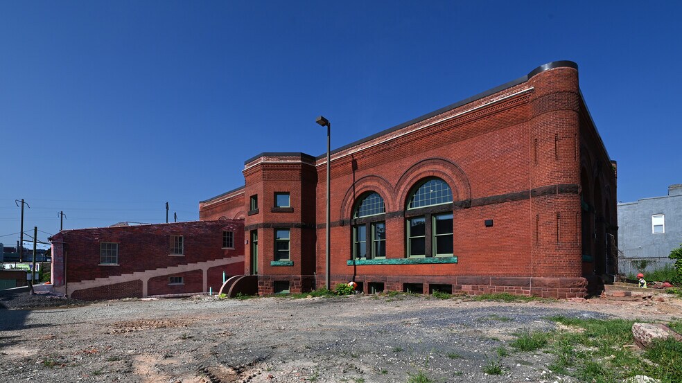 More Photos Of 1801 E Oliver St, Baltimore Unknown For Lease