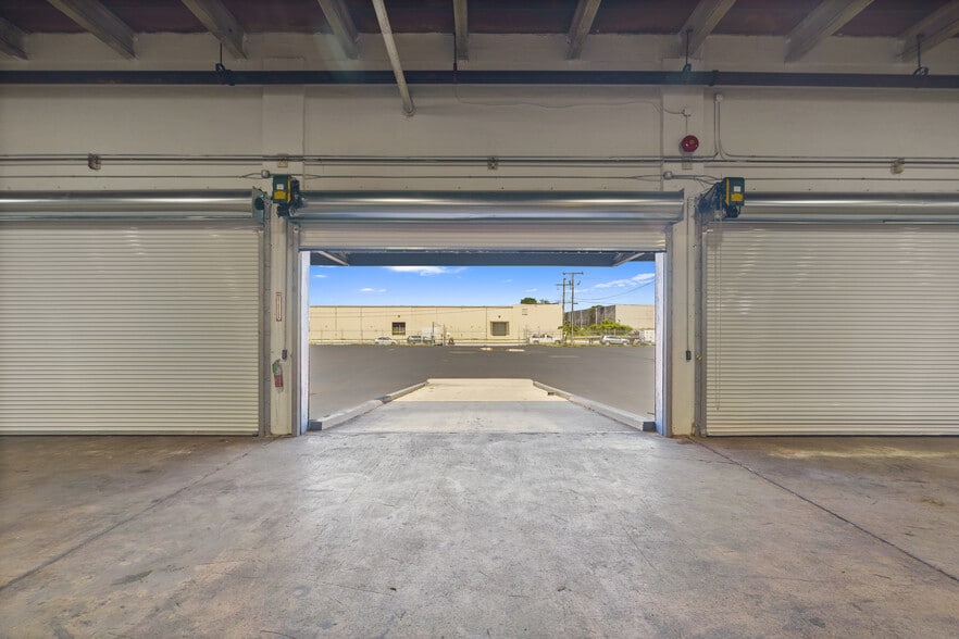 More Photos Of 5530 NW 32nd Ct, Miami Warehouse For Lease