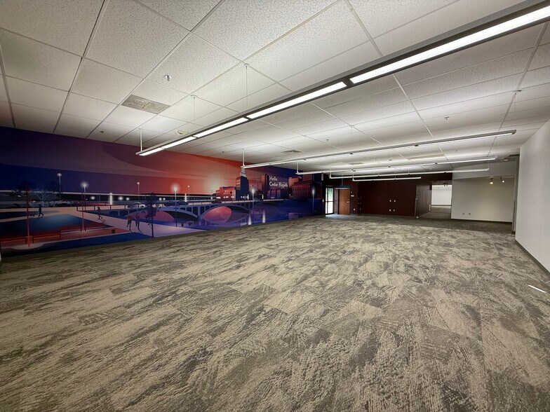 More Photos Of 3201-3301 Armar Dr, Marion Coworking Space