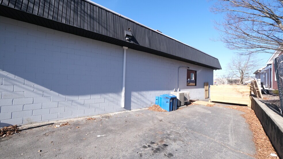 More Photos Of 110 School St, Pawtucket Bar For Sale