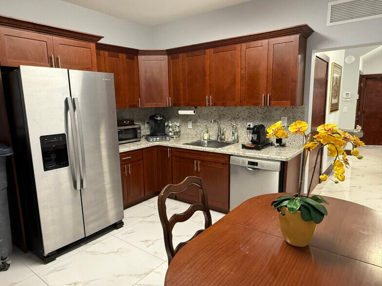 More Photos Of 16 SW 1st Ave, Miami Office Residential For Sale