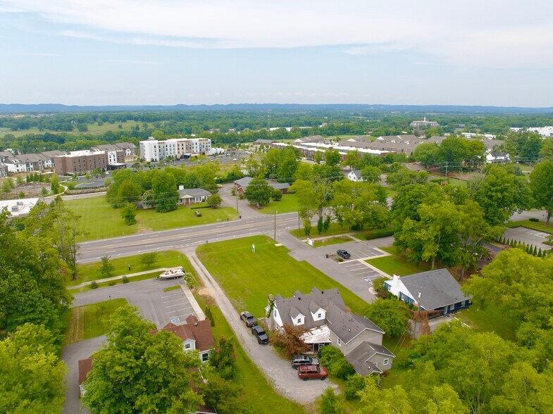 More Photos Of 1189 Nashville Pike, Gallatin Office For Sale