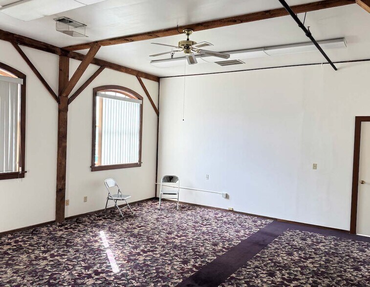 More Photos Of 1313 SE Mill St, Salem Freestanding For Lease