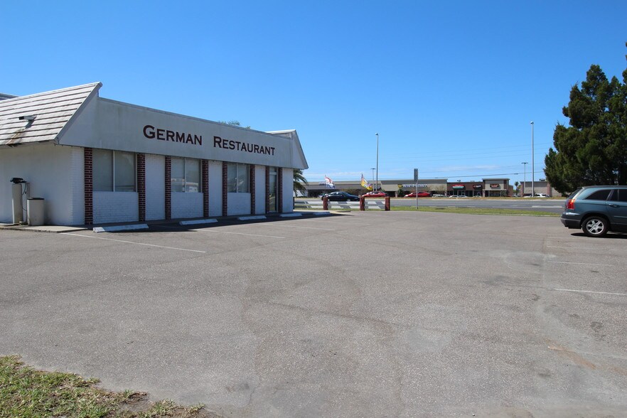More Photos Of 2616 US Highway 19, Holiday Restaurant For Sale