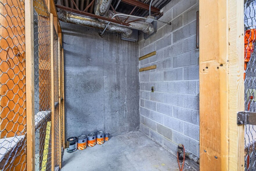 More Photos Of 975 5th St, Elko Office For Lease
