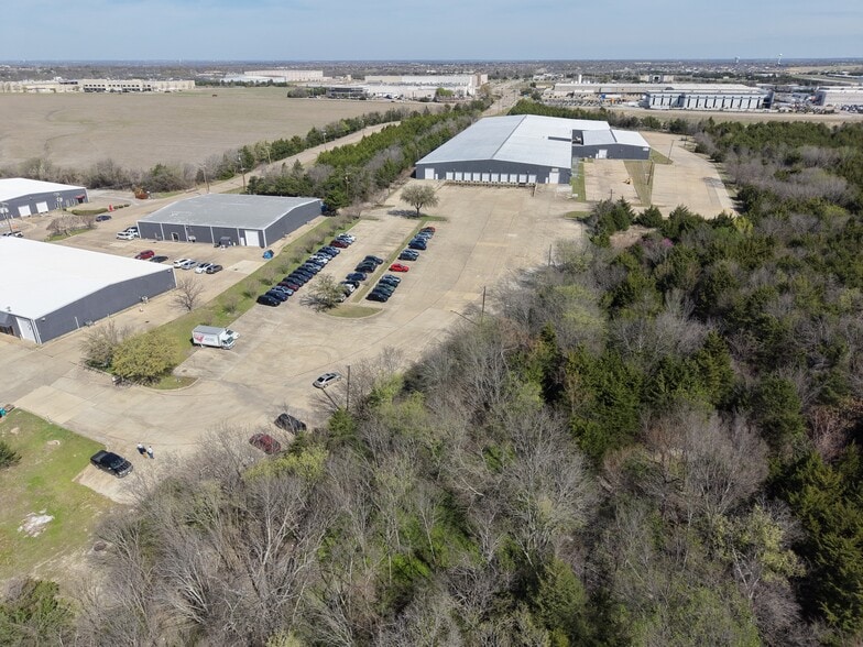 More Photos Of 2020 Industrial Blvd, Rockwall Warehouse For Lease