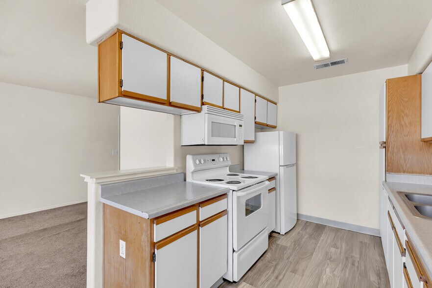 More Photos Of 1832 Merced St, Madera Apartments For Sale