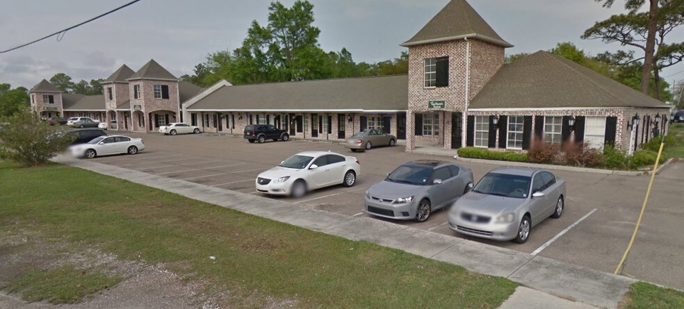 More Photos Of 3506 Washington Ave, Gulfport Office For Lease