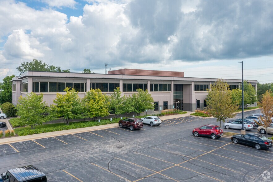 More Photos Of 975 Weiland Rd, Buffalo Grove Office For Lease