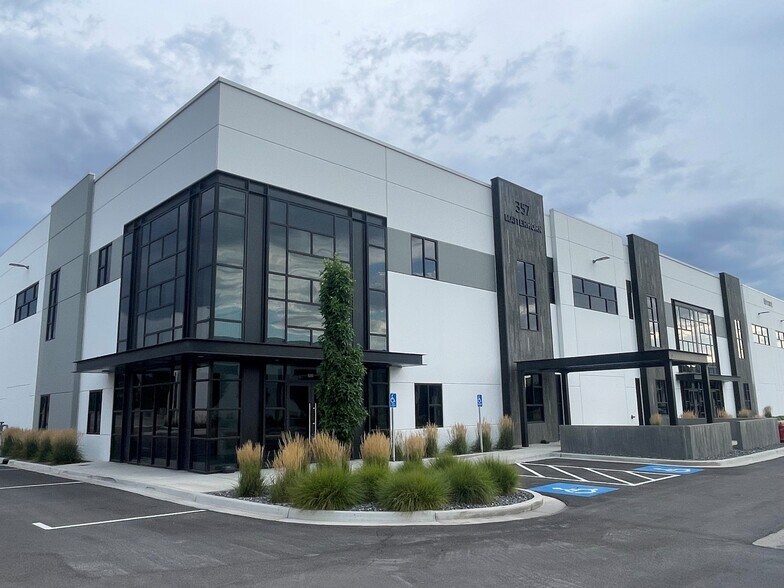 More Photos Of 357 W Life Science Way, Draper Warehouse For Lease