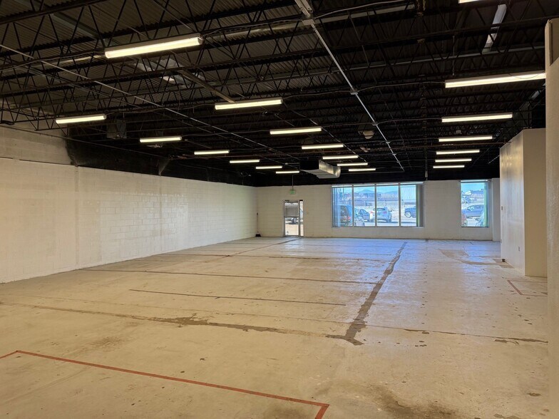 More Photos Of 1100-1140 Yuma Ct, Denver Warehouse For Lease