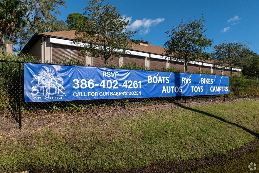More Photos Of 1245 Canal St, New Smyrna Beach Self Storage For Lease