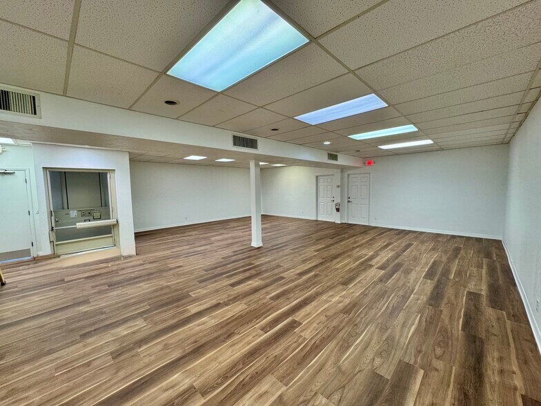 More Photos Of 525 Shadow Lakes Blvd, Ormond Beach Office For Sale