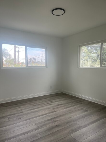 More Photos Of 12111 S Figueroa St, Los Angeles Apartments For Sale