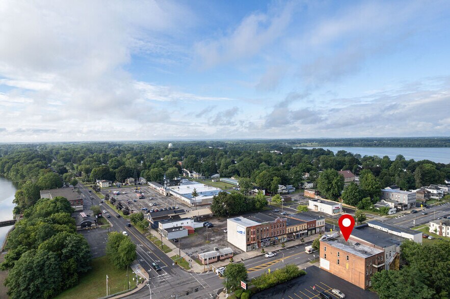 More Photos Of 114-116 W Broadway, Fulton Multifamily For Sale