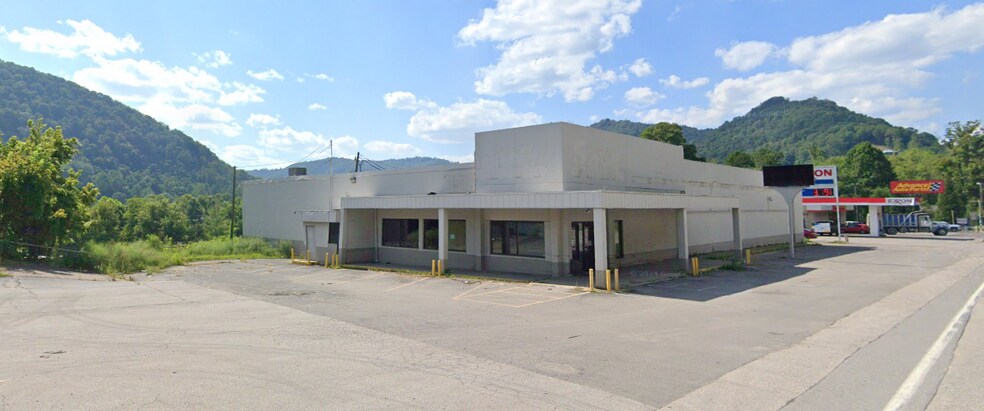 More Photos Of 5548 E DuPont Ave, Cedar Grove Supermarket For Sale